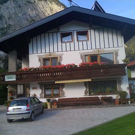 Haus Scholl Bed & Breakfast Nassereith Dış mekan fotoğraf