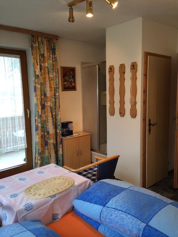 Haus Scholl Bed & Breakfast Nassereith Oda fotoğraf